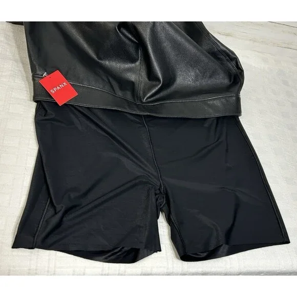 NEW! NWT! SPANX Size XL Black FAUX LEATHER Pull On Skort Skirt SHORTS LINED